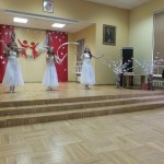 Šoka Palangos V. Jurgučio pagrindinės mokyklos šokių klubo „Palangos Vėtrungė“ šokėjai (vadovė B. Gikarienė)