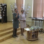 Vertinimo komisijos pirmininkė Regina Bočkienė ir Palangos lopšelio-darželio „Žilvinas“ direktorė Rasa Jurgutienė sveikina visus dalyvius