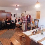 Auklėtoja Romutė Pociuvienė pradeda veiklą „Seklyčios dureles pravėrus“